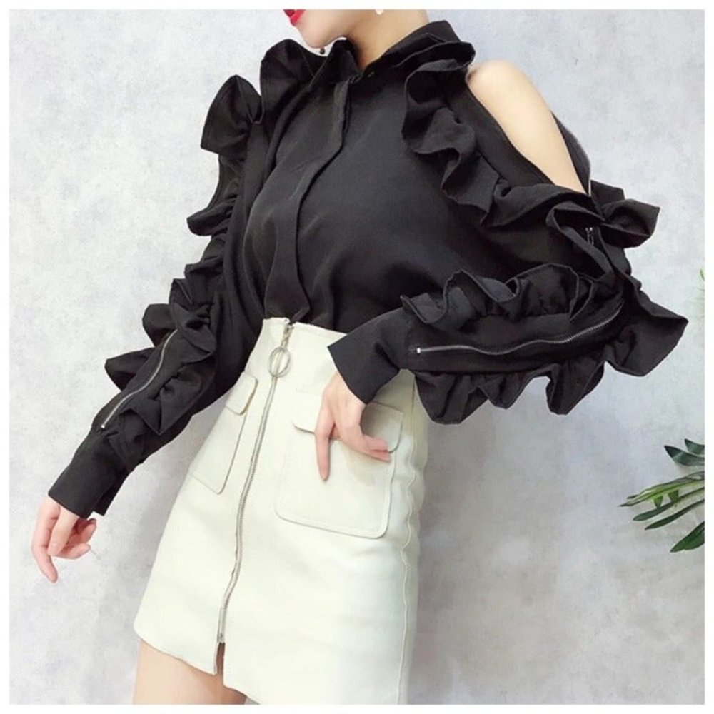 Dramatic Black Zip Ruffle Sleeve Top Size Small Medium - Picture 2 of 7